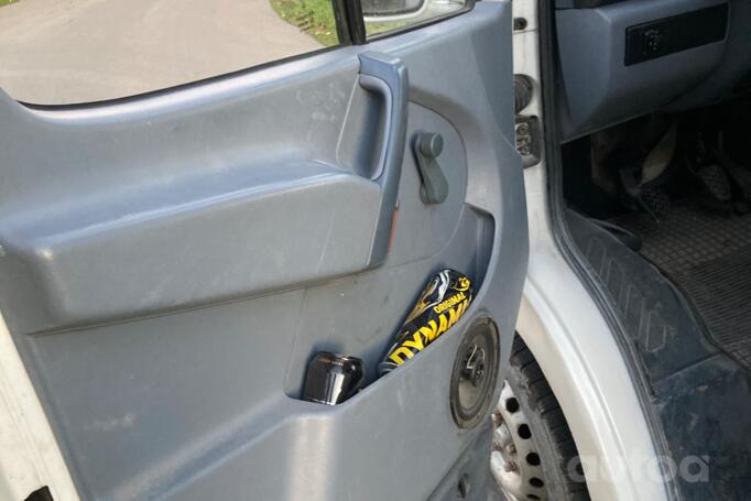 Mercedes-Benz Sprinter First generation