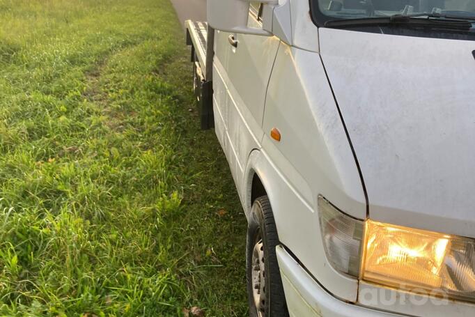 Mercedes-Benz Sprinter First generation