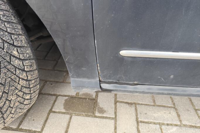 Volkswagen Passat B6 Sedan 4-doors