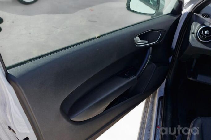 Audi A1 8X Hatchback 3-doors