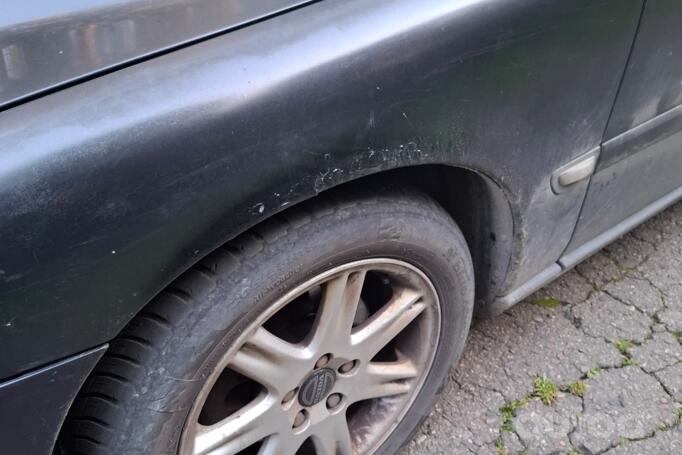 Volvo V70 2 generation R wagon 5-doors