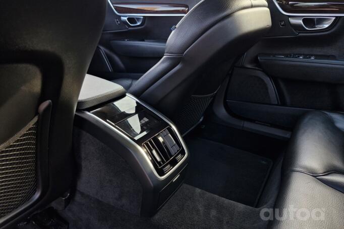 Volvo S90 2 generation Sedan