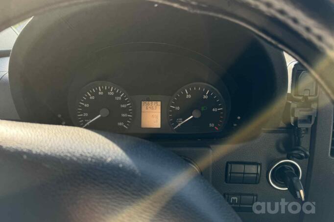 Mercedes-Benz Sprinter Second generation