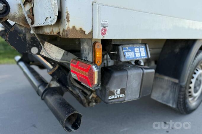 Mercedes-Benz Sprinter Second generation