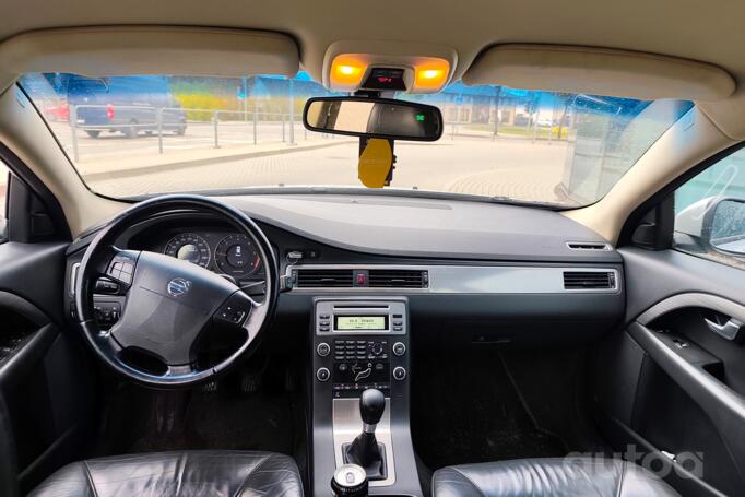 Volvo V70 2 generation [restyling] R wagon 5-doors