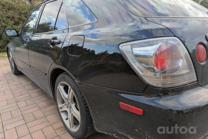 Lexus IS XE10 wagon