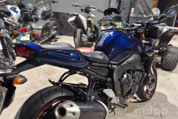 Yamaha FZ