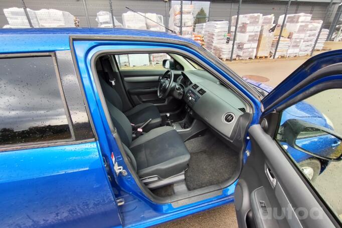 Suzuki Swift 3 generation Hatchback 5-doors