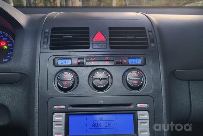 Volkswagen Touran 1 generation Minivan