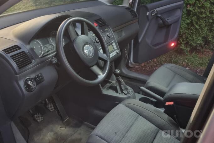 Volkswagen Touran 1 generation Minivan