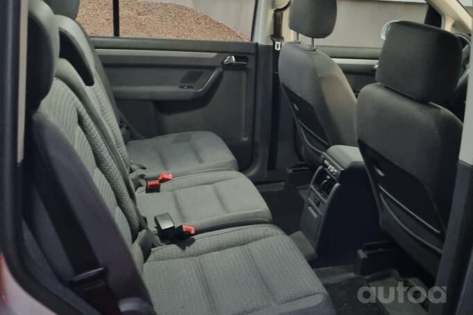 Volkswagen Touran 1 generation Minivan