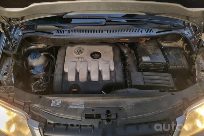 Volkswagen Touran 1 generation Minivan