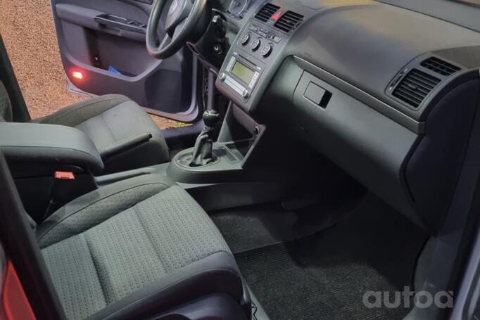 Volkswagen Touran 1 generation Minivan