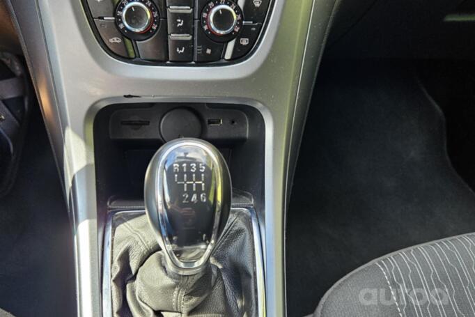 Opel Astra J [restyling] Sports Tourer wagon 5-doors