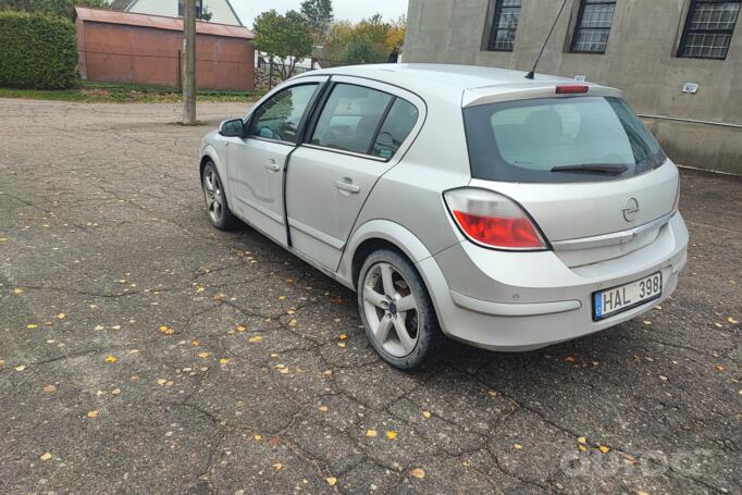 Opel Astra H Hatchback