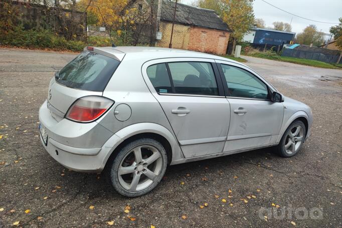 Opel Astra H Hatchback