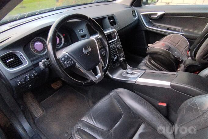 Volvo V60 1 generation wagon