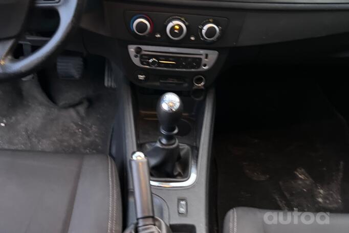 Renault Megane 3 generation [2th restyling] Hatchback 5-doors