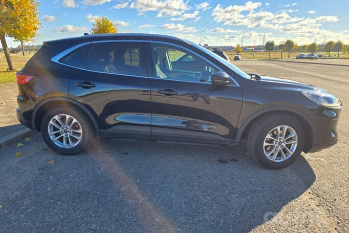 Ford Kuga 2 generation [restyling] Crossover