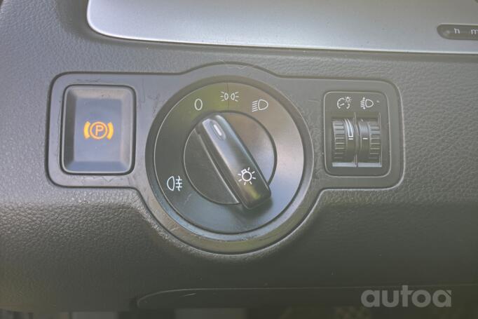 Volkswagen Passat B6 wagon 5-doors