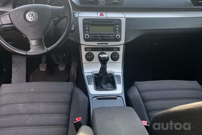 Volkswagen Passat B6 wagon 5-doors