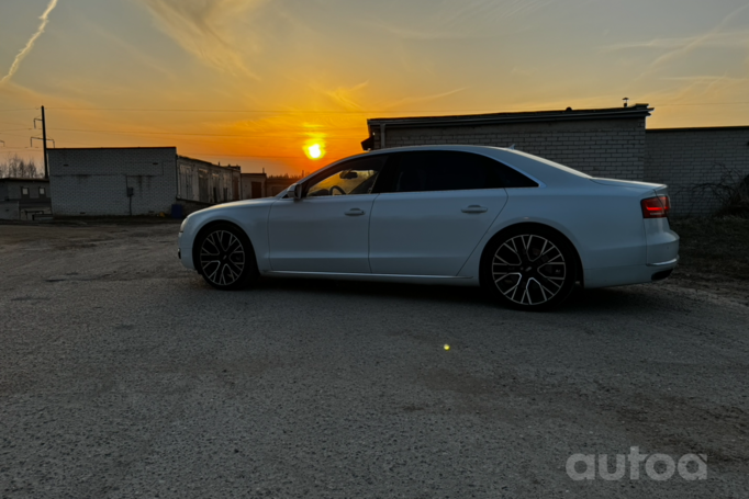 Audi A8 D4/4H Sedan