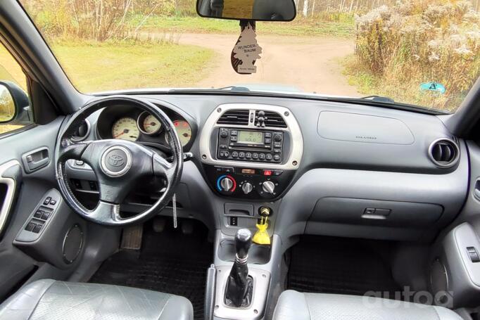 Toyota RAV 4 2 generation (XA20)