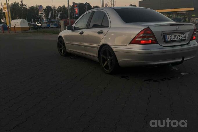 Mercedes-Benz C-Class W203/S203/CL203 Sedan 4-doors