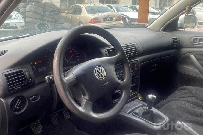 Volkswagen Passat B5 Sedan 4-doors
