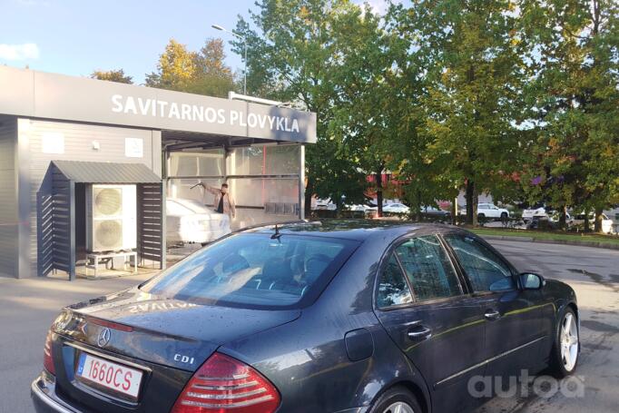 Mercedes-Benz E-Class W211 Sedan