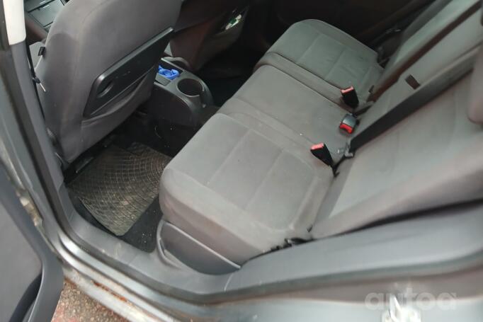 Volkswagen Golf Plus 1 generation