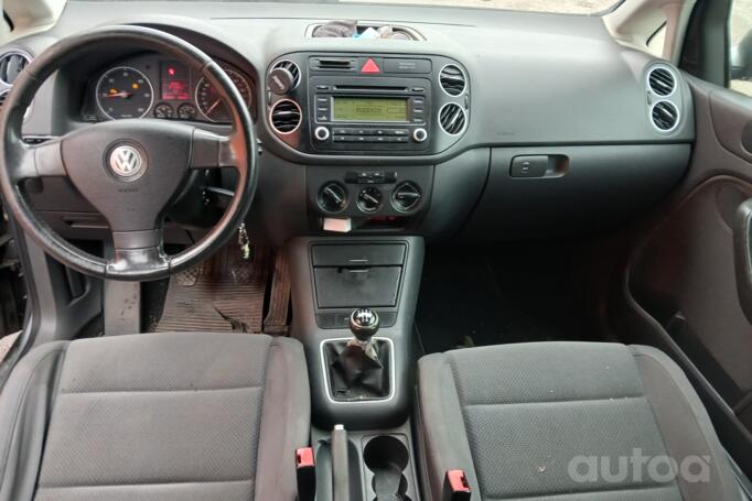 Volkswagen Golf Plus 1 generation