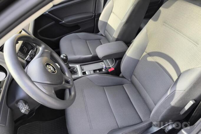 Volkswagen Golf 7 generation Variant wagon 5-doors