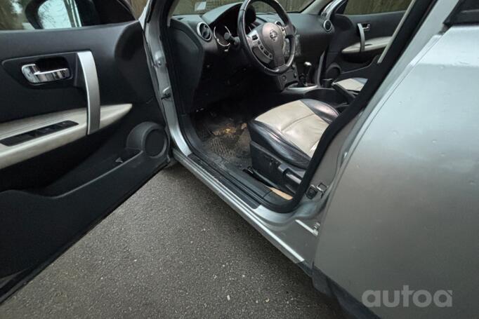 Nissan Qashqai 1 generation Crossover 5-doors
