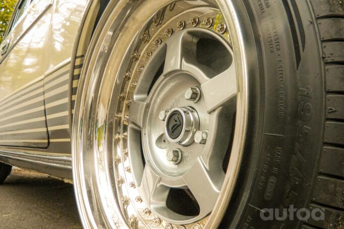 VAZ (Lada) 2103 1 generation Sedan 4-doors