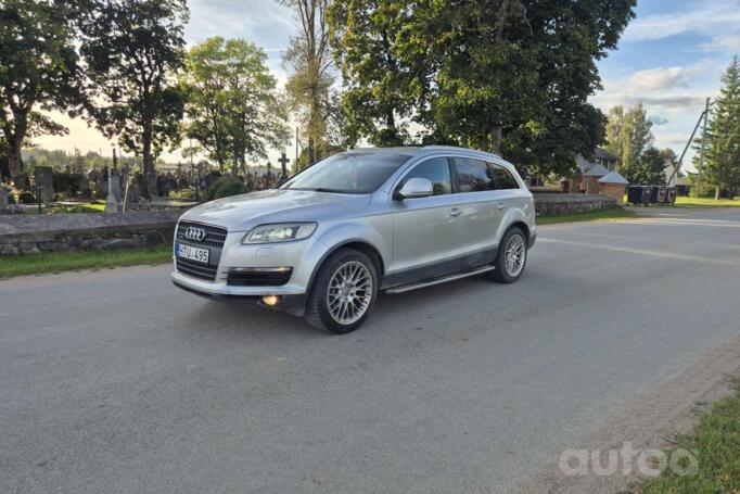 Audi Q7 4L Crossover