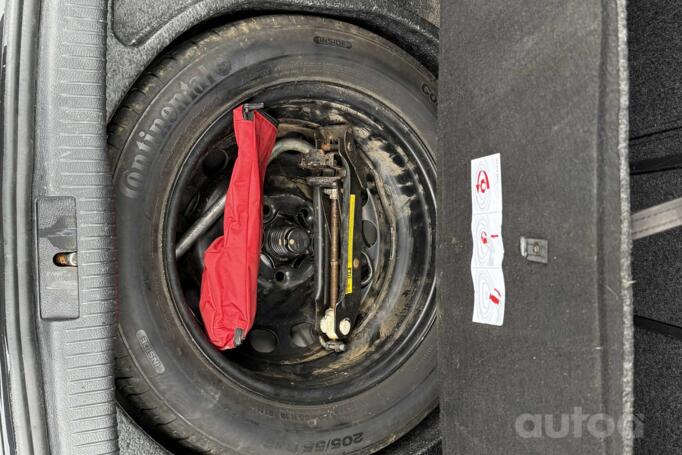 Volkswagen Golf 5 generation Hatchback 5-doors