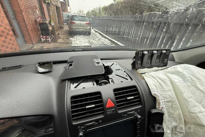 Volkswagen Golf 5 generation Hatchback 5-doors