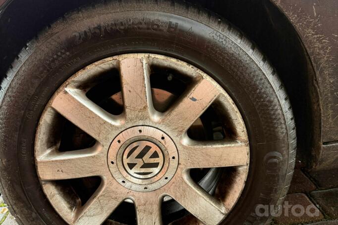 Volkswagen Golf 5 generation Hatchback 5-doors