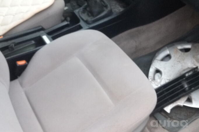 Audi 100 4A/C4 Avant wagon