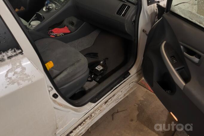Toyota Prius 3 generation Hatchback 5-doors