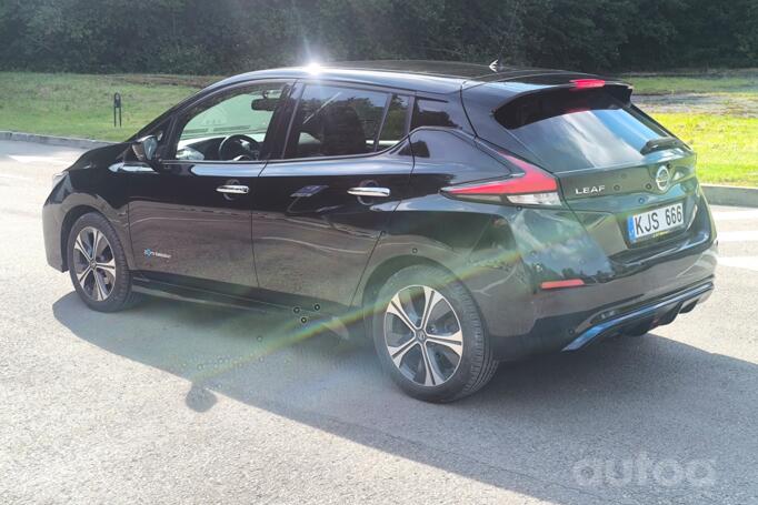 Nissan Leaf 2 generation Hatchback