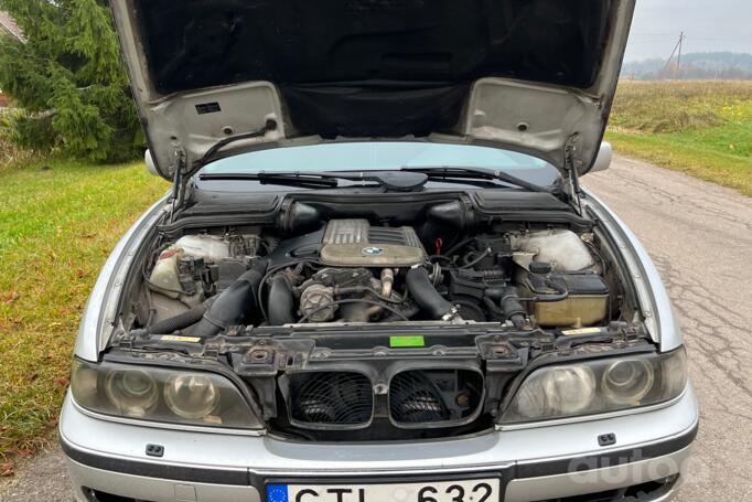 BMW 5 Series E39 Sedan 4-doors
