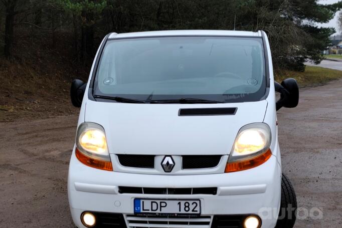 Renault Trafic 2 generation Minivan