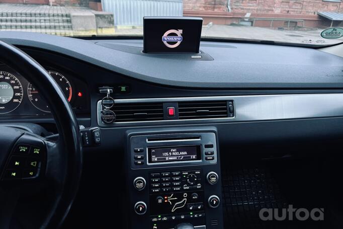 Volvo V70 3 generation wagon