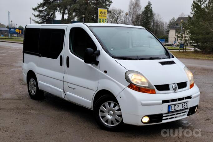 Renault Trafic 2 generation Minivan