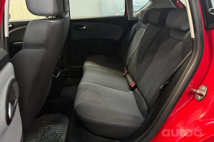 SEAT Leon 2 generation [restyling] Cupra hatchback 5-doors