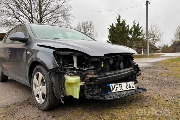 Kia Cee'd 1 generation Hatchback 5-doors