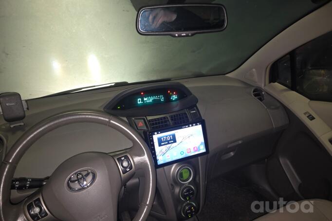 Toyota Yaris 2 generation