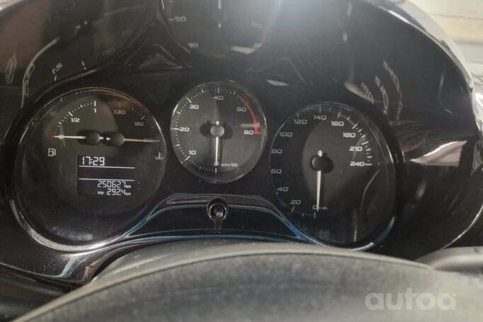 SEAT Leon 2 generation [restyling] Hatchback 5-doors